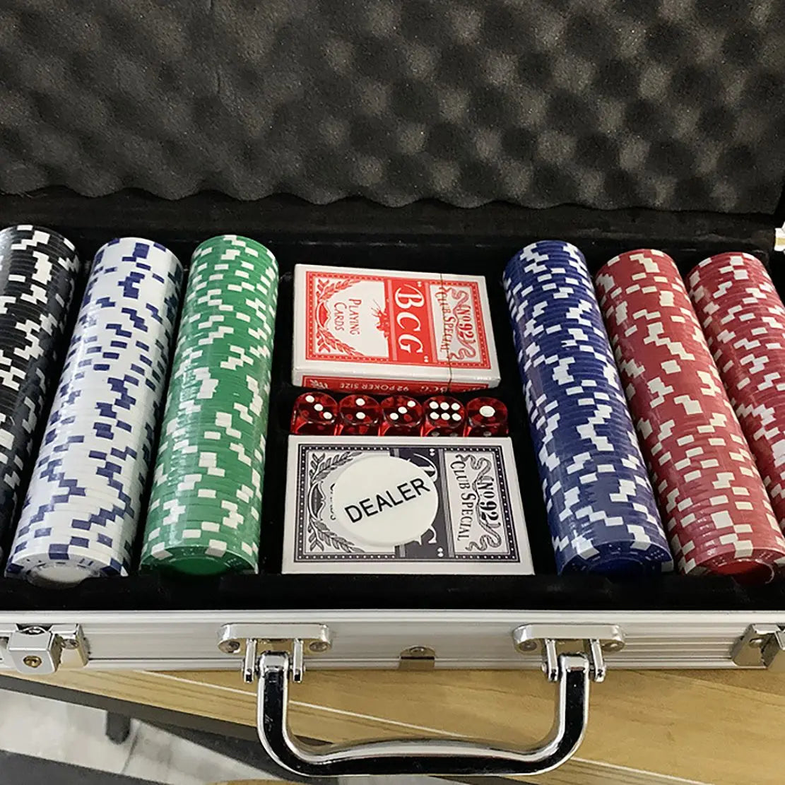 200PCS Poker Chip Set for Texas Holdem, Blackjack, Gambling with Carrying Case Cards Buttons and Dice Style Casino Chips
